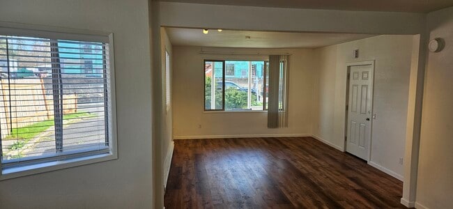 Photo - 917 E 8th Ave