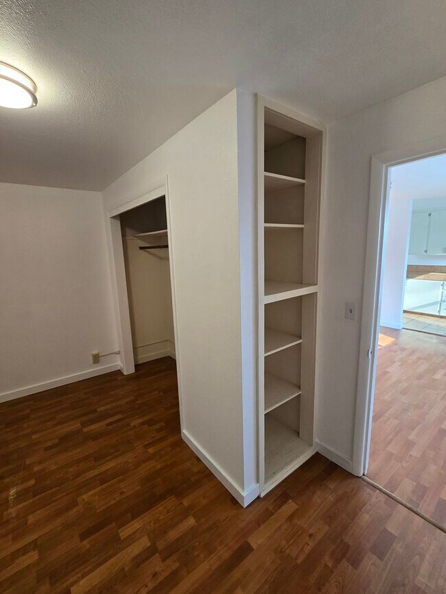 Photo - 2439 Sherman Ave Unidad #8