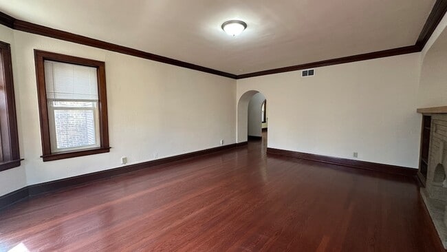 Photo - 5530 N Artesian Ave Condo Unit 2