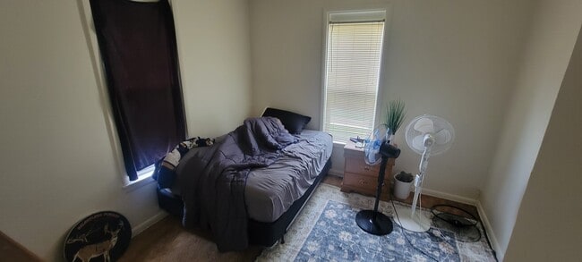 Photo - 233 Niagara St Unit 233 Niagara Street