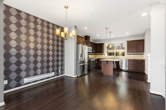 Photo - 2506 Mulberry Walk NE