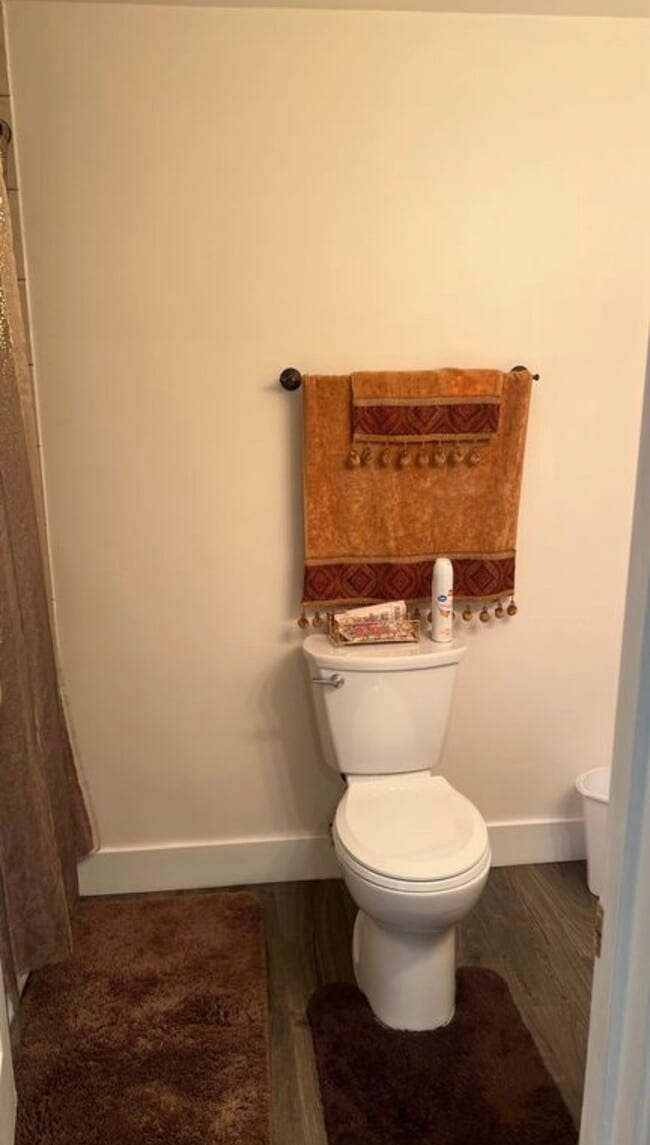 5976 Maxfield Ct Unidad - basement apartment