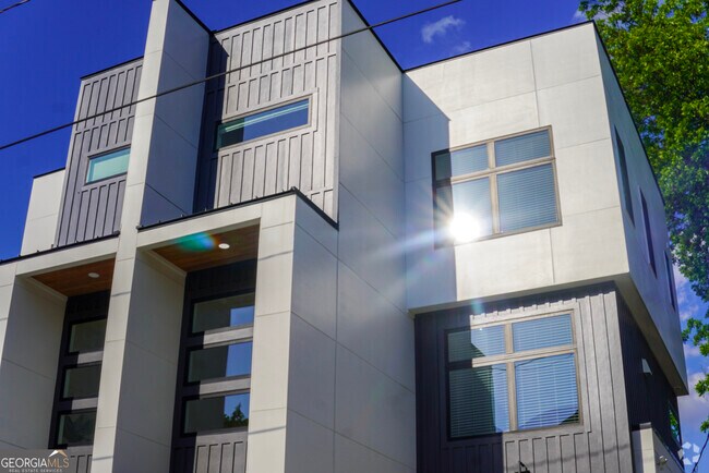 Building Photo - 68 Boulevard SE Rental