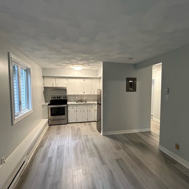 Photo - 80 Glasier Rd Unit 2