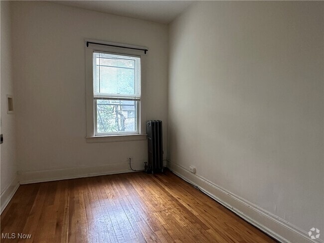 Building Photo - 2276 Grandview Ave Unit 3 Rental
