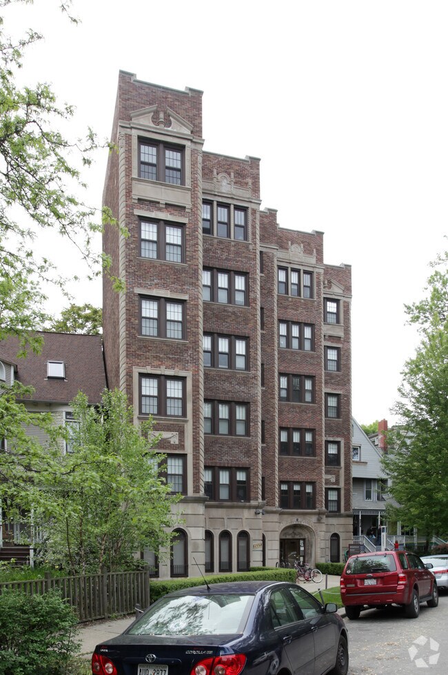 Ivy Kenwood - Ivy Kenwood Apartments