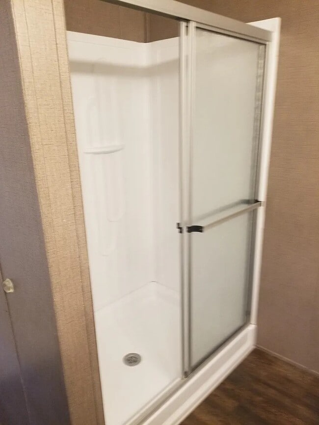 Photo - 16023 Red Oak