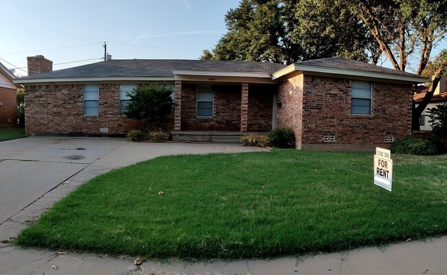 Photo - 4806 Lindale Dr