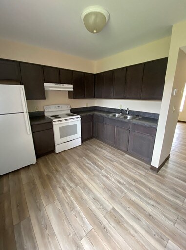 Photo - Wheeling Station