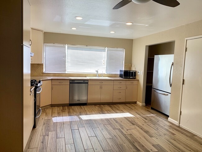 Photo - Single Level 4 Bedroom with a Lovely Backyard!! Co signers are accepted ~ Near SSU