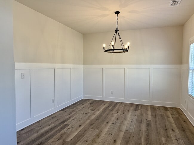 Photo - 401 Fox Crk Dr