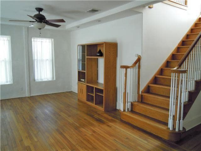 Photo - 5100 Avenue H