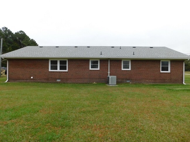 Photo - Newly Renovated 3 bedroom, 2 bath home