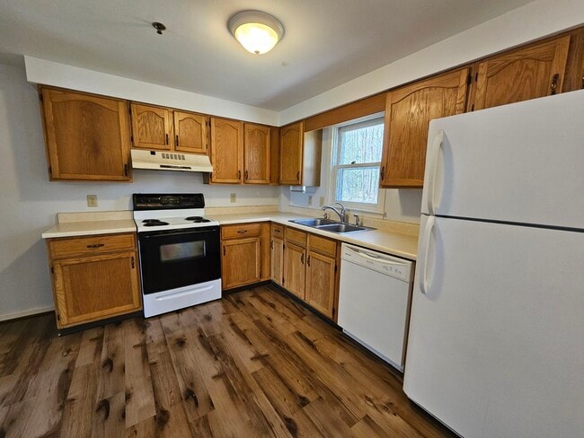Photo - 27 Candlewood Ln Unidad B