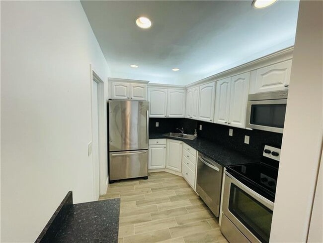Building Photo - 3111 Oakland Shores Dr Unit F211 Rental