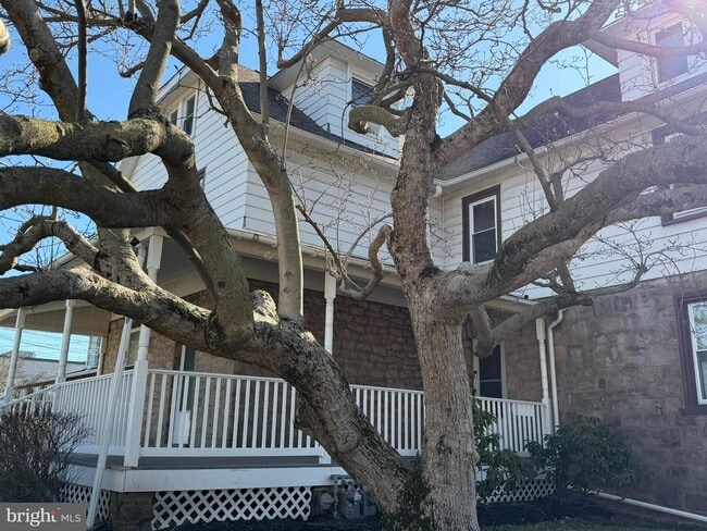 Photo - 124 W Butler Pike