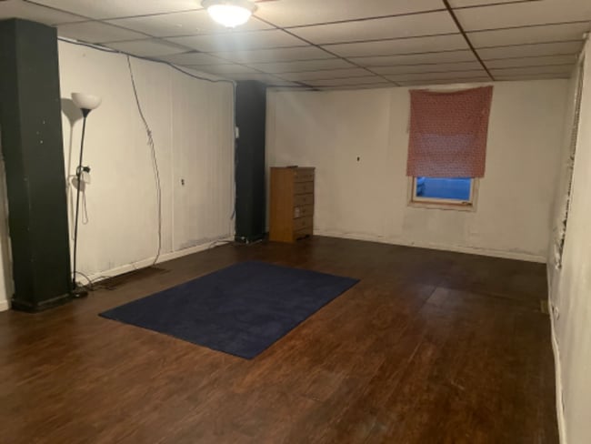 Photo - 1102 Van Meter Way