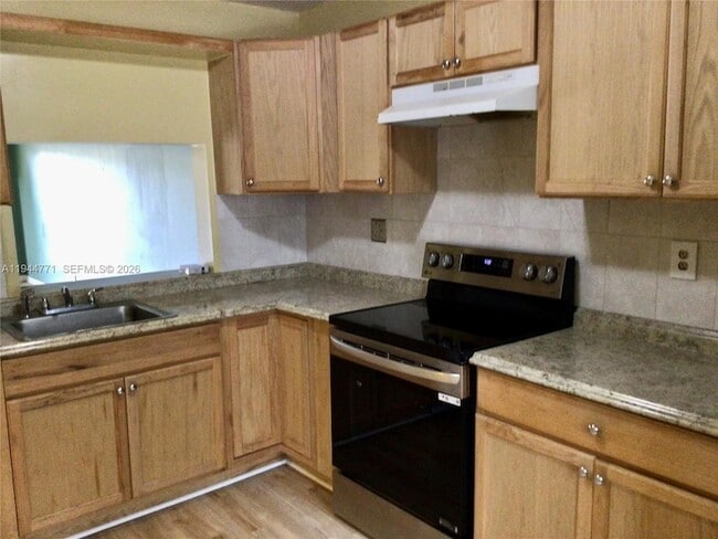 Photo - 4722 NW 82nd Ave