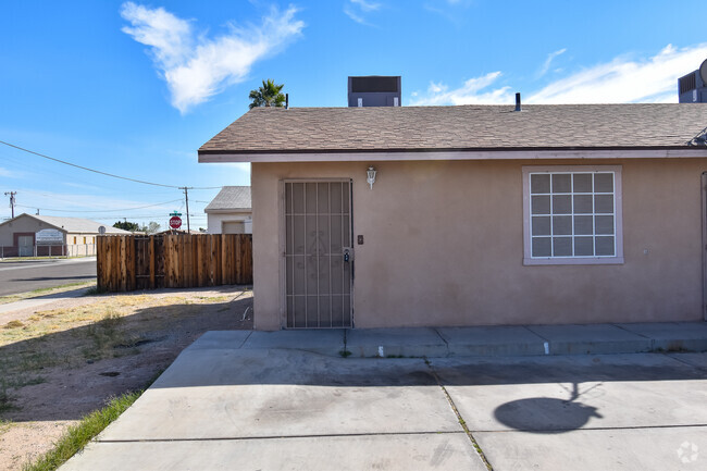 Building Photo - 255 E 23rd St Unit 1 Rental