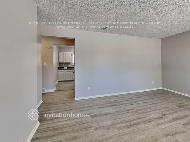 Photo - 1284 Ember St