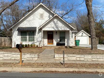 Building Photo - Simply gorgeous, newly renovated Rental