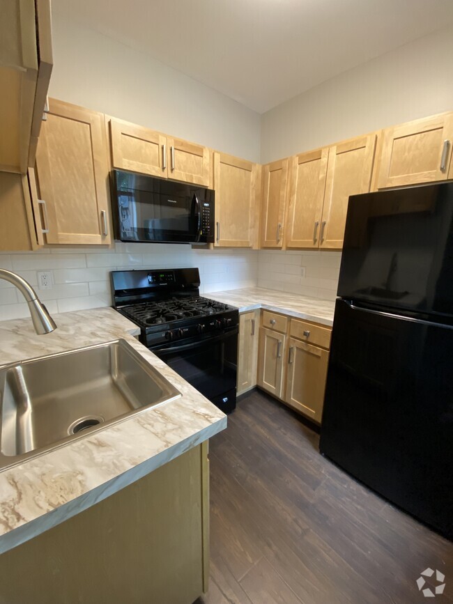Building Photo - 202 N Blair St Unit 3 Rental