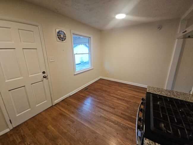 Photo - Mid Century For Lease/Walk to Downtown Smyrna