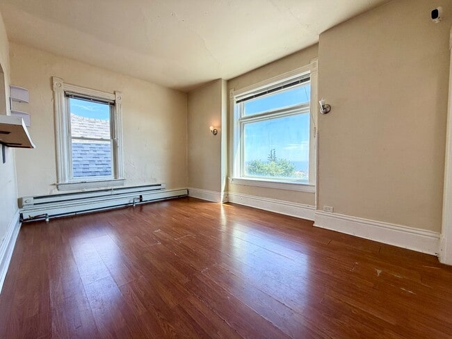 Photo - 529 W 4th St Unit 529 W 4th St - 2
