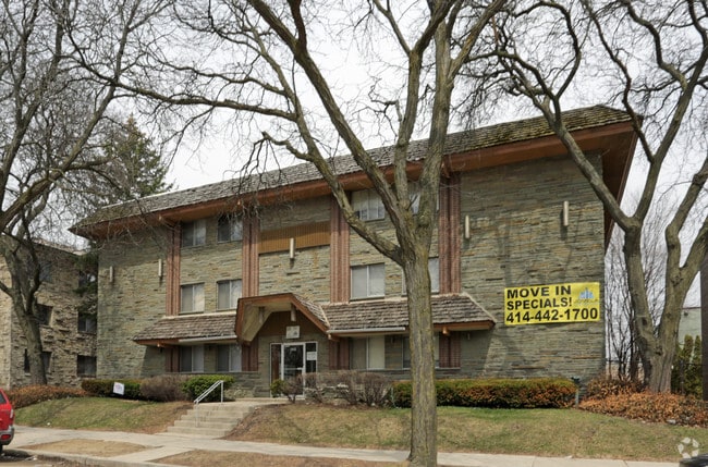 Building Photo - 2920 W Highland Blvd Rental