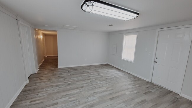 Photo - 159 Aldrich St SE