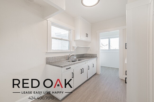 Photo - 4626 Wall St Unidad 4630