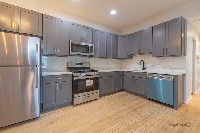 Photo - 3328 S Emerald Ave Unit 3