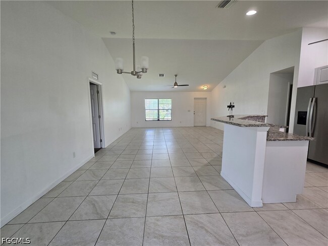 Photo - 329 SW 21st Ln