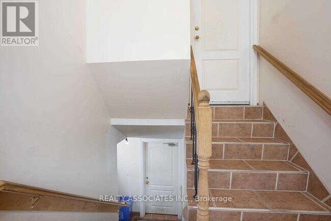 Photo - 374 Irene Dr