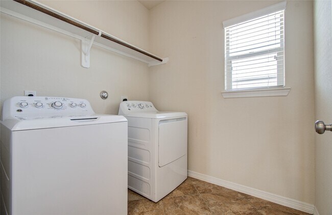 Building Photo - 10804 Brittmoore Oaks Pl