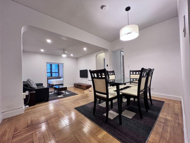 Photo - 205 W 15th St Unidad SI ID1508186P