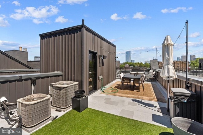 Photo - 2426 Innovator Way Unidad B