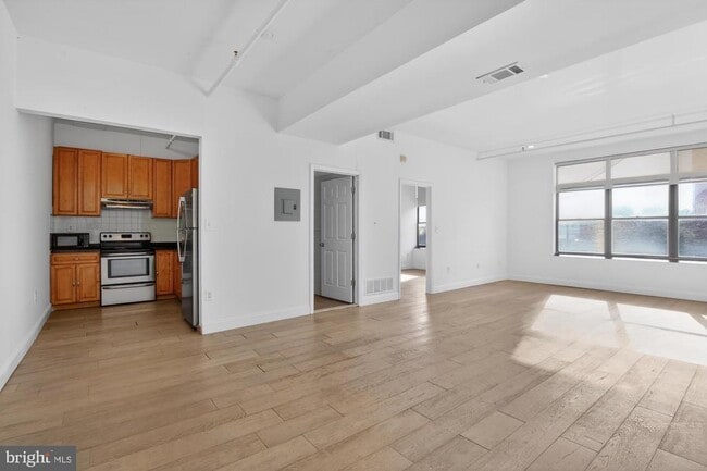 Photo - 301 Spring Garden St Unit 3B