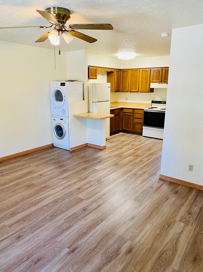 35 Cedarcrest Ct Unit 2