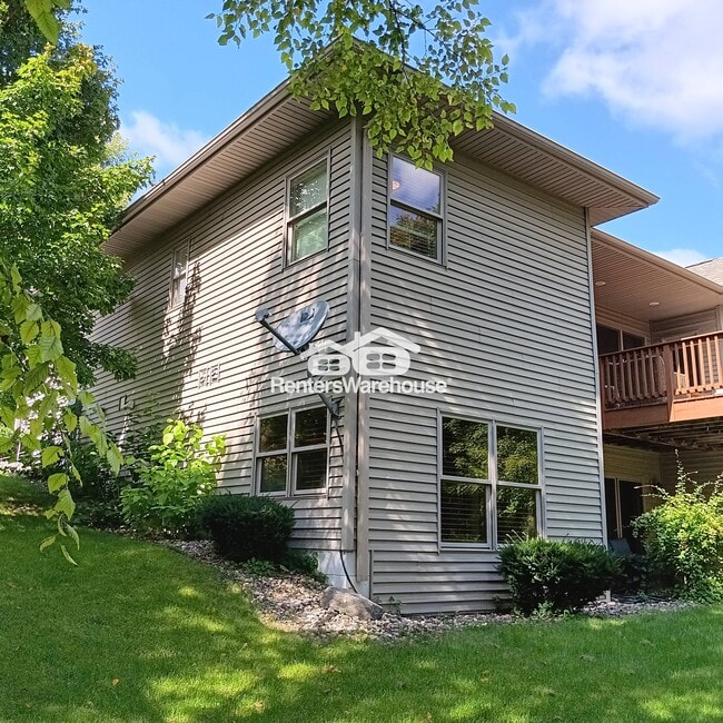 Photo - 1035 Bay Cir