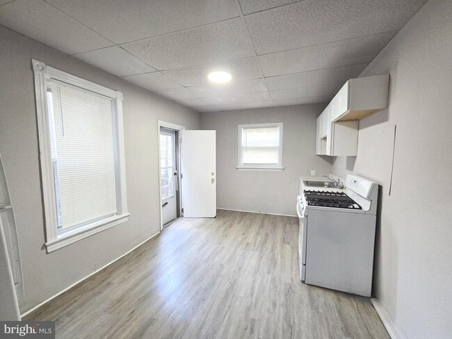 Photo - 4436 N Chadwick St