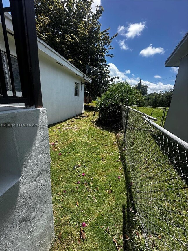 Photo - 821 SW 2nd St