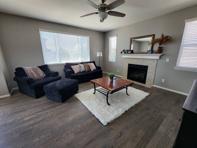 Photo - Stunning 4/3/3 Home in Banning Lewis Ranch!!!