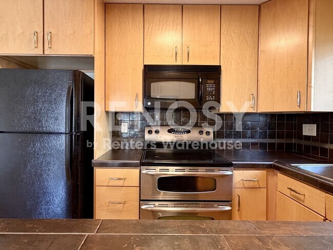 Photo - 9195 E Lehigh Ave