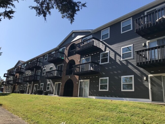 Building Photo - Mountain Valley Properties -Carbondale