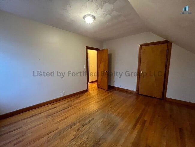 Photo - 455 Middle St Unit 3