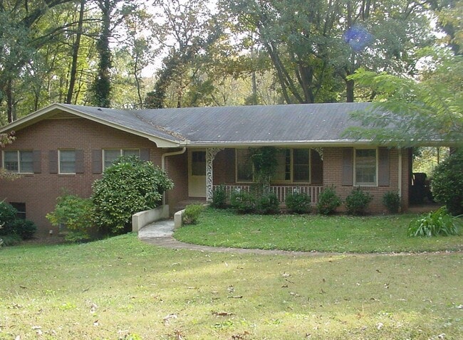 Building Photo - Retro Ranch on Duncan Springs!