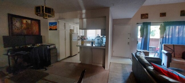 Building Photo - 8333 Columbus Ave Rental