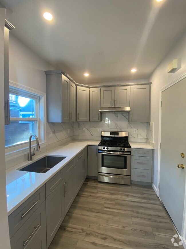 Building Photo - 73 Marshall St Unit 2 Rental
