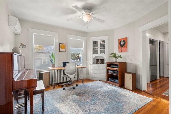 Photo - 137 Thacher St Unidad 2